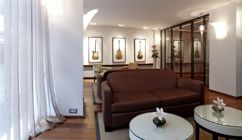 Hôtel Le Colisée Parigi Esterno foto