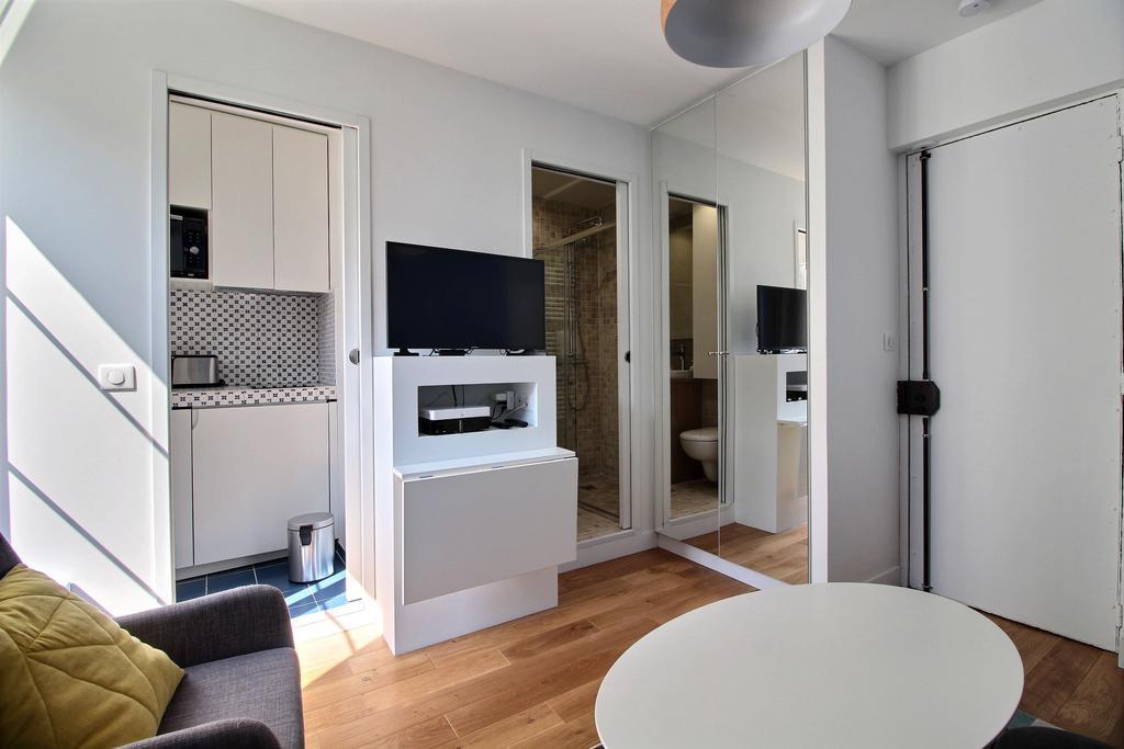 Hôtel Le Colisée Parigi Esterno foto